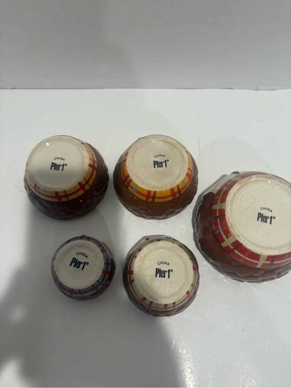 Pier 1 Owl Ceramic Measuring Set in Brown and Cream with Red Accent